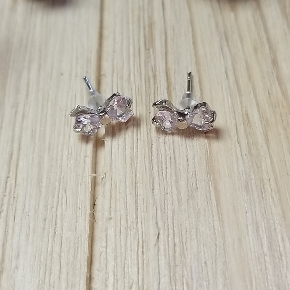 🎀🎀Beautiful Bow CZ 925 Sterling Silver earrings - Picture 3 of 5